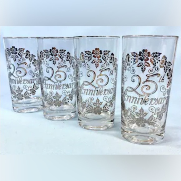 Vintage 1970’s 25th Anniversary Glass Set (8 glasses) - Picture 1 of 3